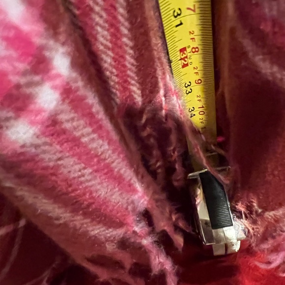 Francesca Pink/Magenta Plaid Shawl w Fringe at Bottom 100% Polyester NWT OS - Picture 7 of 11